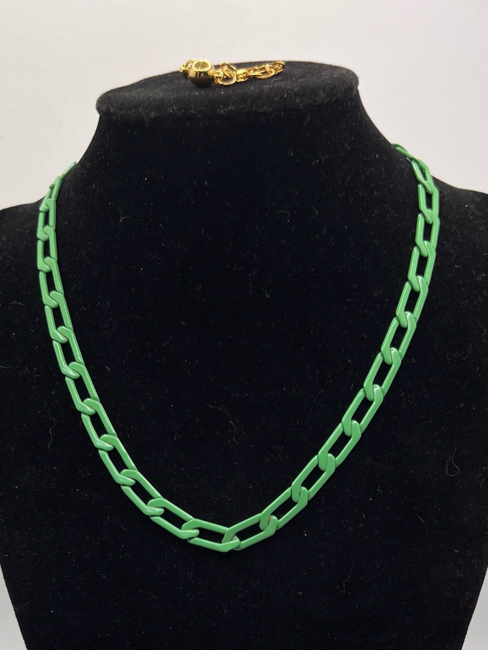 Bold Green Chain-Link Necklace